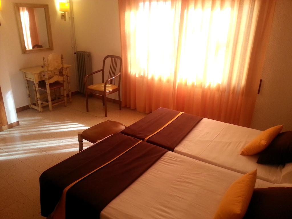 Hotel Hostal del Sol Sant Feliu de Guíxols Esterno foto