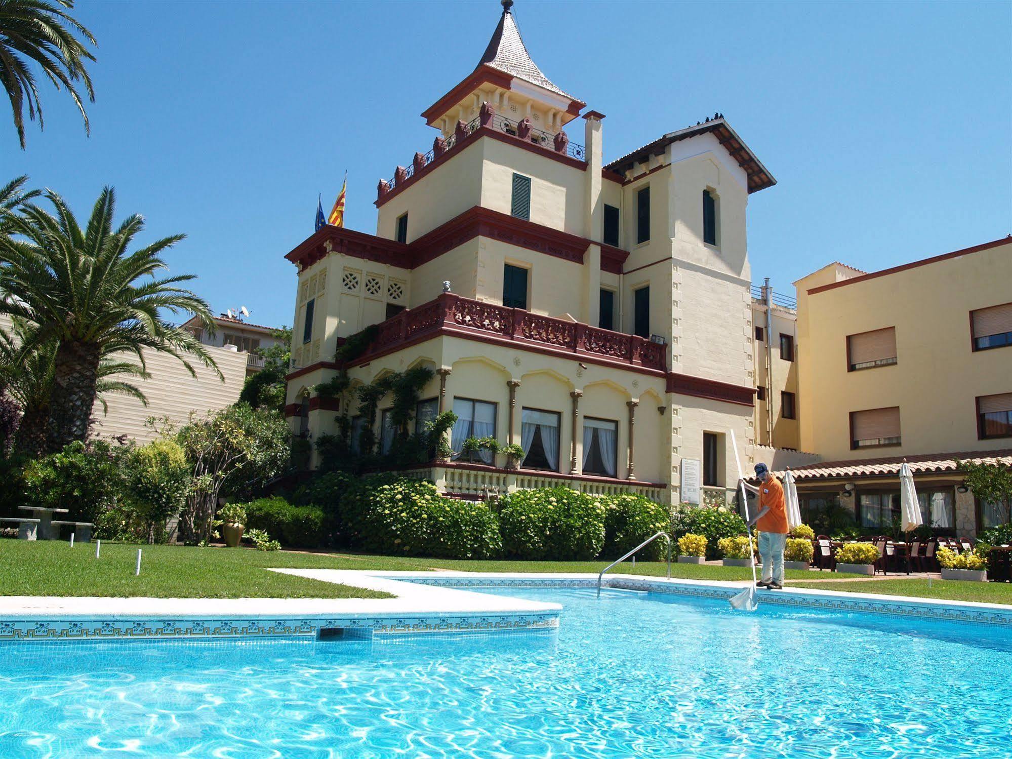 Hotel Hostal del Sol Sant Feliu de Guíxols Esterno foto